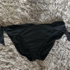 Black bikini bottoms
